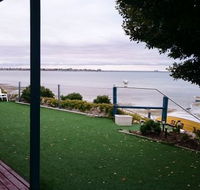 St Helens Beachfront - New Castle Holiday