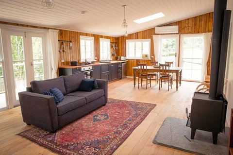 Sandalwood Shearing Shed - New Castle Holiday 8