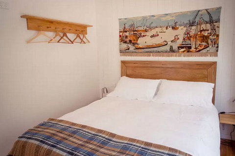 Sandalwood Shearing Shed - New Castle Holiday 9