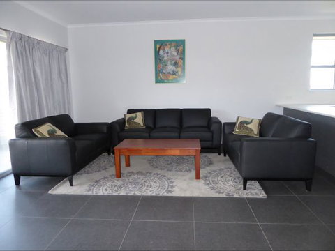 Adelaide Holiday House - New Castle Holiday 5