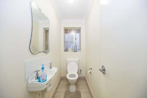 Alpha Homestay - New Castle Holiday 6