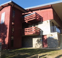 Araluen Lodge - New Castle Holiday