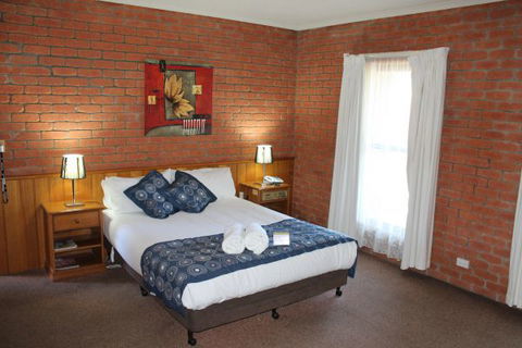 Bakery Hill Motel - New Castle Holiday 1