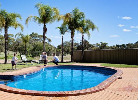 Barmera Country Club Motor Inn - New Castle Holiday 3