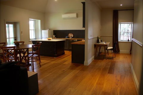 Barunah Plains Station - Cool Cottage - New Castle Holiday 5
