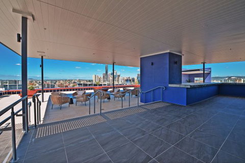 Belise - New Castle Holiday 6