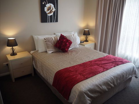 Bertha Street Serviced Apartments - New Castle Holiday 3