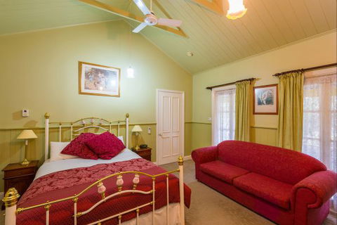 Bendigo Cottages Bed And Breakfast - New Castle Holiday 4