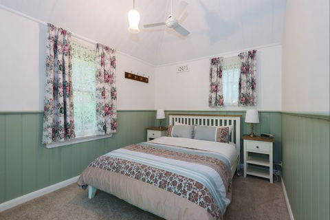 Bendigo Cottages Bed And Breakfast - New Castle Holiday 5