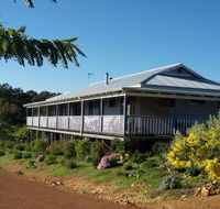 Blue House Bed and Breakfast - New Castle Holiday