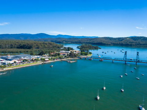 Bridgeview Apartments - New Castle Holiday 0