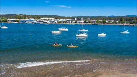 Bridgeview Apartments - New Castle Holiday 9