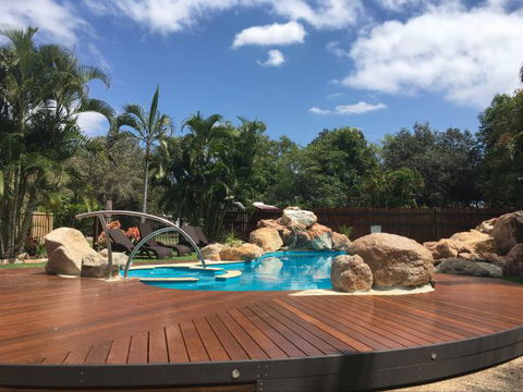 Bush Oasis Caravan Park - New Castle Holiday 1