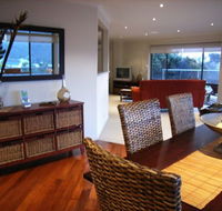 C-Deck Beach House Apartment - New Castle Holiday