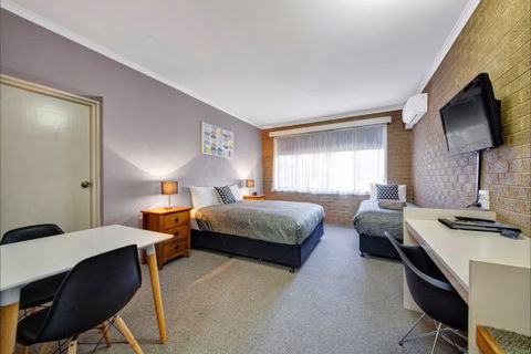 Central Deborah Motel - New Castle Holiday 2