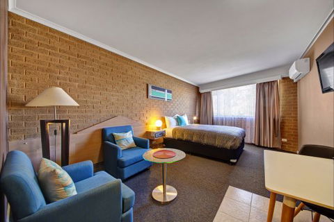 Central Deborah Motel - New Castle Holiday 6