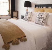 Chiltern Cottage and Indigo Suite - New Castle Holiday