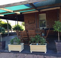 Corryong Holiday Cottages - Sportsview - New Castle Holiday