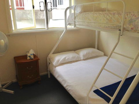 Cosy Seaside Cottage - New Castle Holiday 5