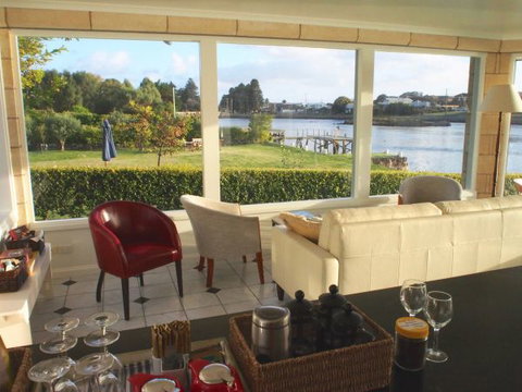 Douglas Riverside - New Castle Holiday 2