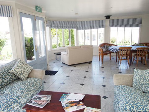 Douglas Riverside - New Castle Holiday 4