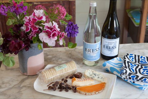 Flop House - New Castle Holiday 6