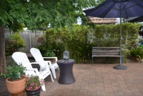 Garden Cottage B And B - New Castle Holiday 5