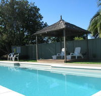 Golden Chain Wine Village Motor Inn - New Castle Holiday