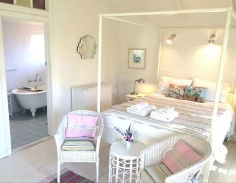 Huskisson Bed And Breakfast: Jervis Bay - New Castle Holiday 0