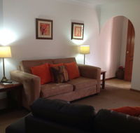 Kimber's Apartments on Gurwood - New Castle Holiday