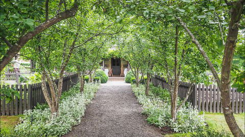 Kyneton Old Rectory - New Castle Holiday 3