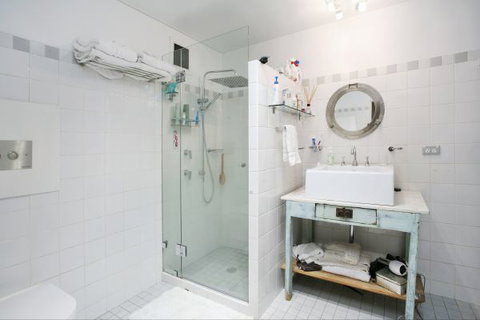 Lieu De Ville Suite - New Castle Holiday 4