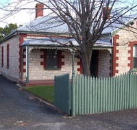 Naracoorte Cottages  Smith Street Villa - New Castle Holiday