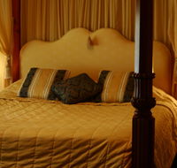 Jewel Of The Valley - New Castle Holiday