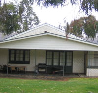 Naracoorte Cottages  Pinkerton Hill - New Castle Holiday