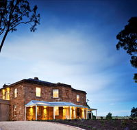 Tanunda House - New Castle Holiday