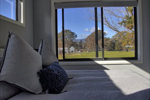 Lusso KV - New Castle Holiday 1