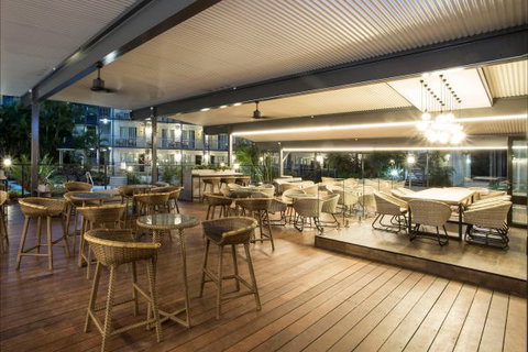 Mantra Club Croc - New Castle Holiday 4