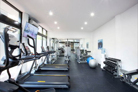 Mantra Club Croc - New Castle Holiday 8