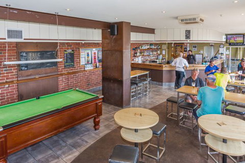 Merimbula Hotel - New Castle Holiday 2