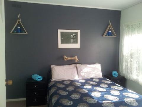 Melaleuca Grove Holiday Units & Motor Inn - New Castle Holiday 1