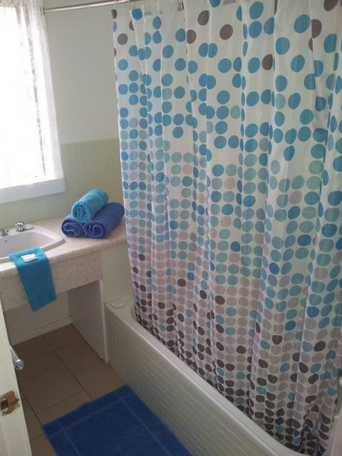 Melaleuca Grove Holiday Units & Motor Inn - New Castle Holiday 7
