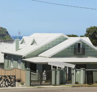 Merewether Beach House B and B - New Castle Holiday