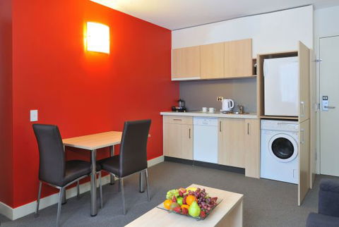 Metro Apartments On Bank Place - New Castle Holiday 4