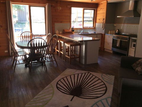 Mole Creek Cabins - New Castle Holiday 0