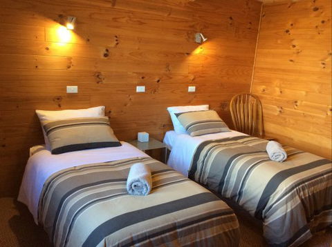 Mole Creek Cabins - New Castle Holiday 6