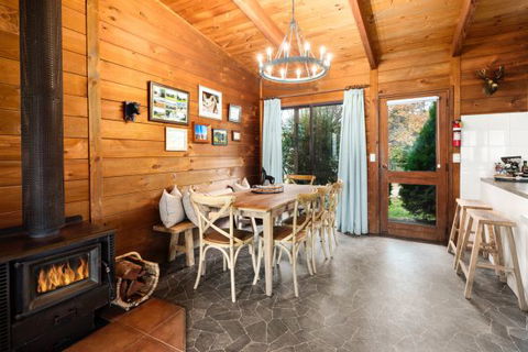 Mt Bellevue Lodge - King Valley - New Castle Holiday 6
