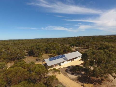 Muntiri Lodge Eco Retreat - New Castle Holiday 1