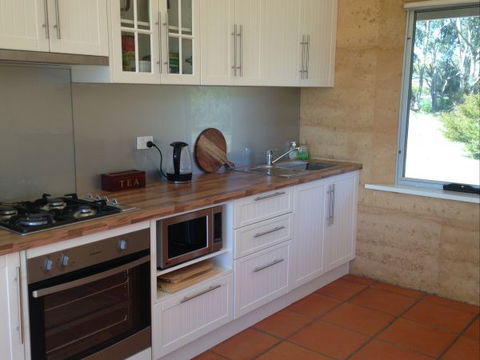 Muntiri Lodge Eco Retreat - New Castle Holiday 4