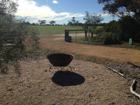 Muntiri Lodge Eco Retreat - New Castle Holiday 9